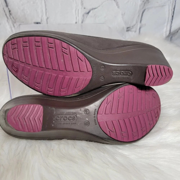 CROCS Womens Lydia Wedge Shoes 9 Brown Comfort Casual Slip On Neutral Minimalist - Picture 5 of 10